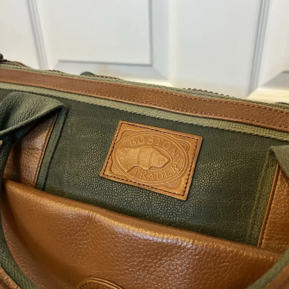 Vintage Boston Traders 100% Leather Pebbled Duffel Shoulder Crossbody Bag